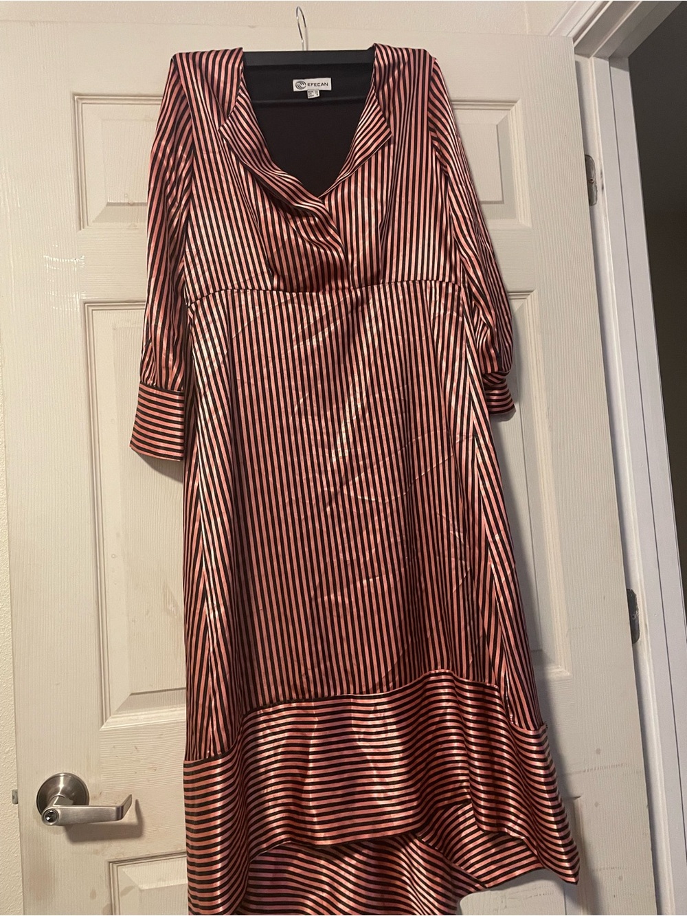 NWOT Eloquii Women's Funky Striped Metallic Red & Black V-neck Maxi Dress Size 8